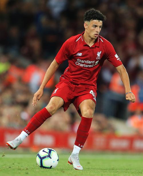 2025上海明日之星冠军杯足球赛圆满落幕，颁奖仪式进行