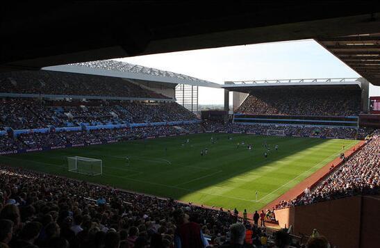 足球中超两场比赛因大雾暂停