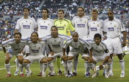 球场角力，美国和巴拉圭热身赛补时阶段发生大规模冲突